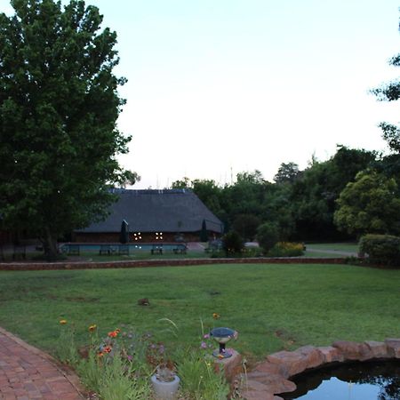 Whispering Pines Country Estate Villa Magaliesburg Buitenkant foto