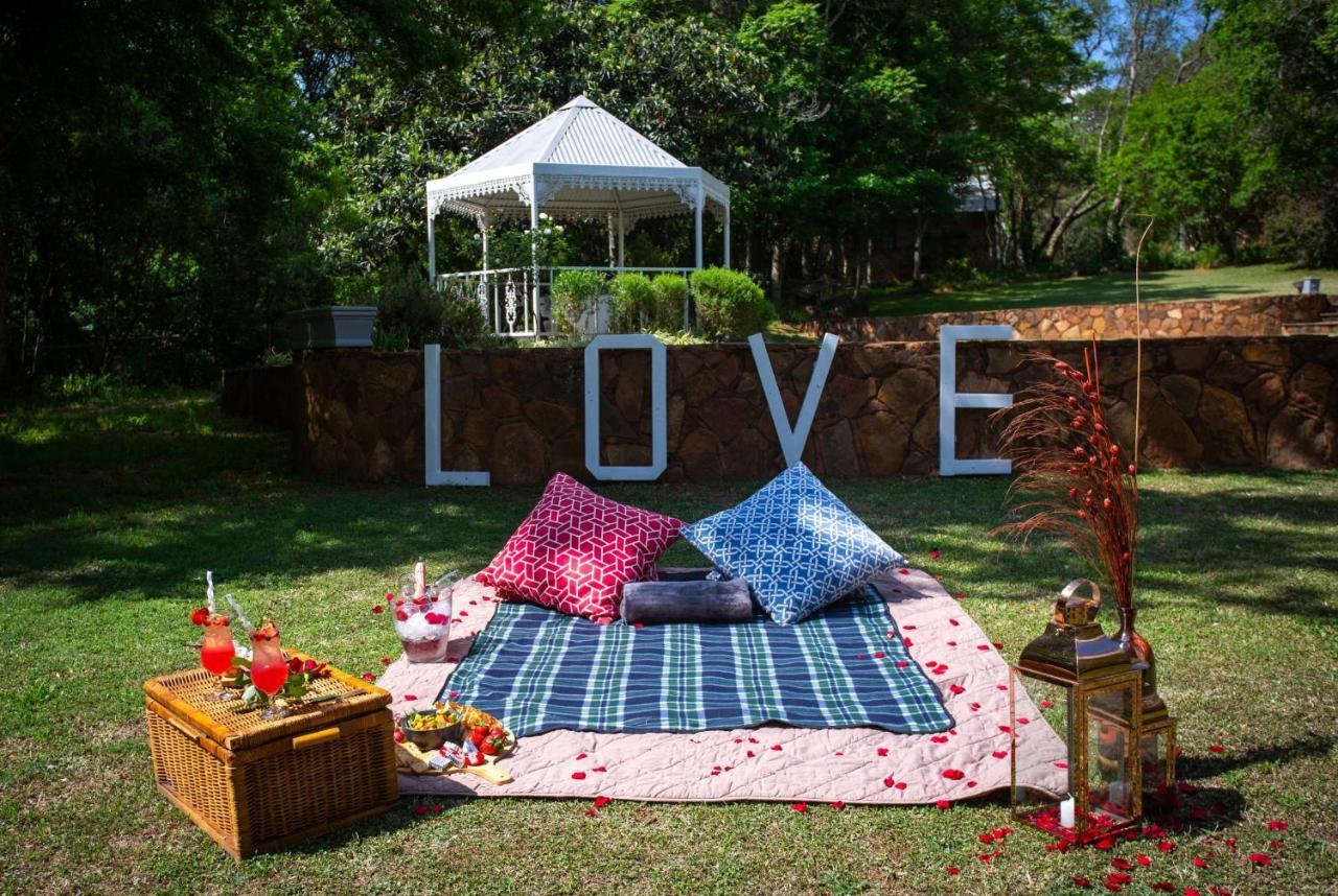 Whispering Pines Country Estate Villa Magaliesburg Buitenkant foto