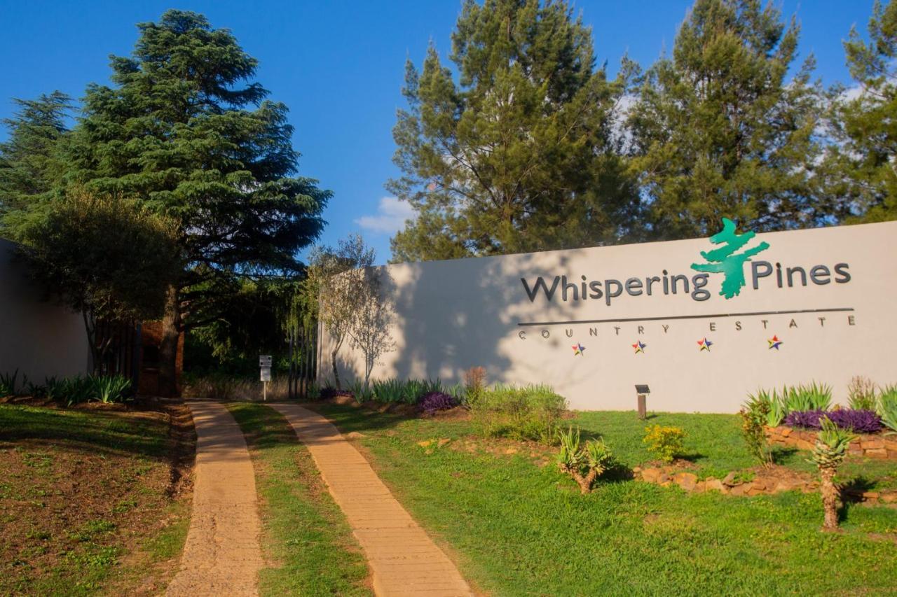 Whispering Pines Country Estate Villa Magaliesburg Buitenkant foto