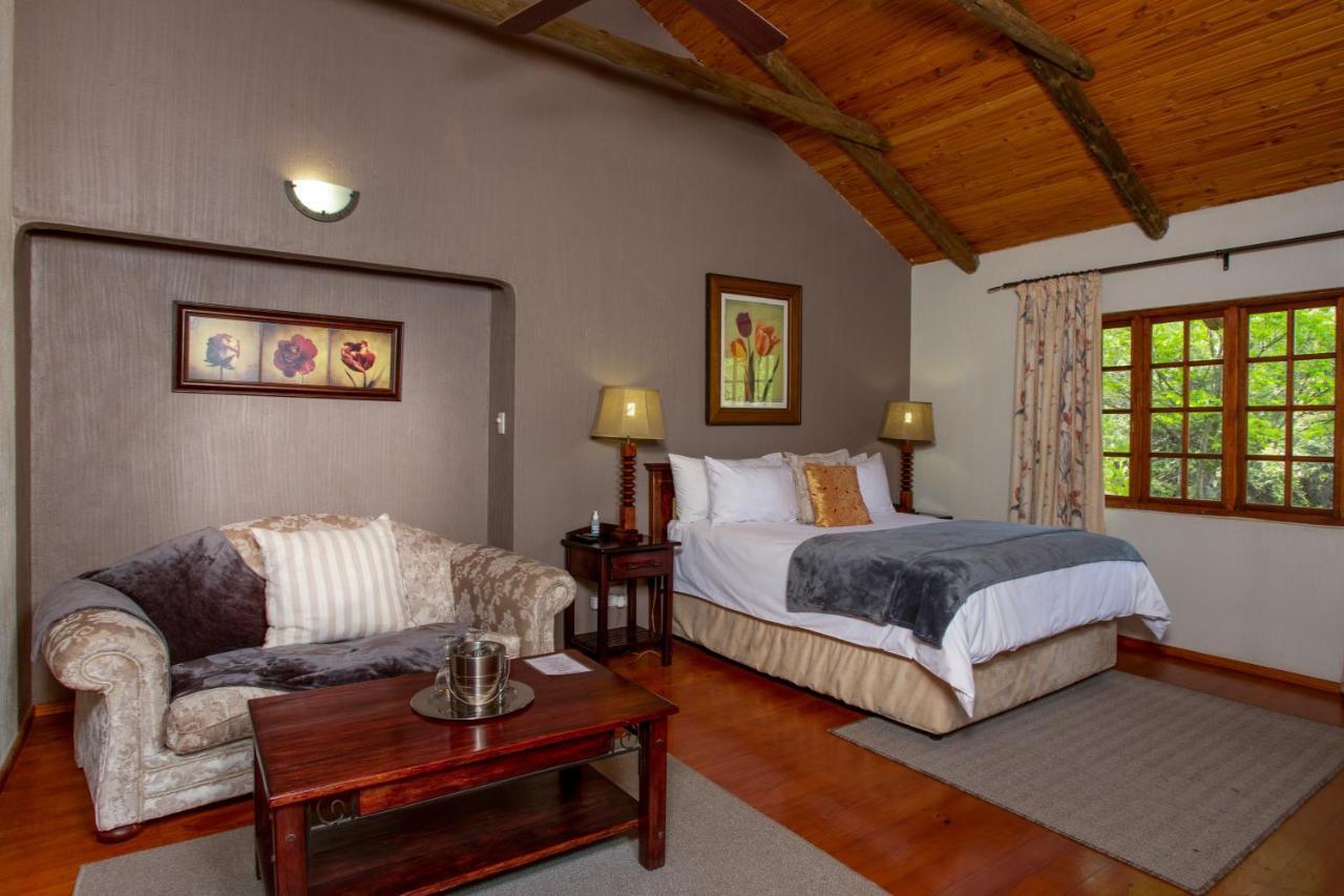 Whispering Pines Country Estate Villa Magaliesburg Buitenkant foto