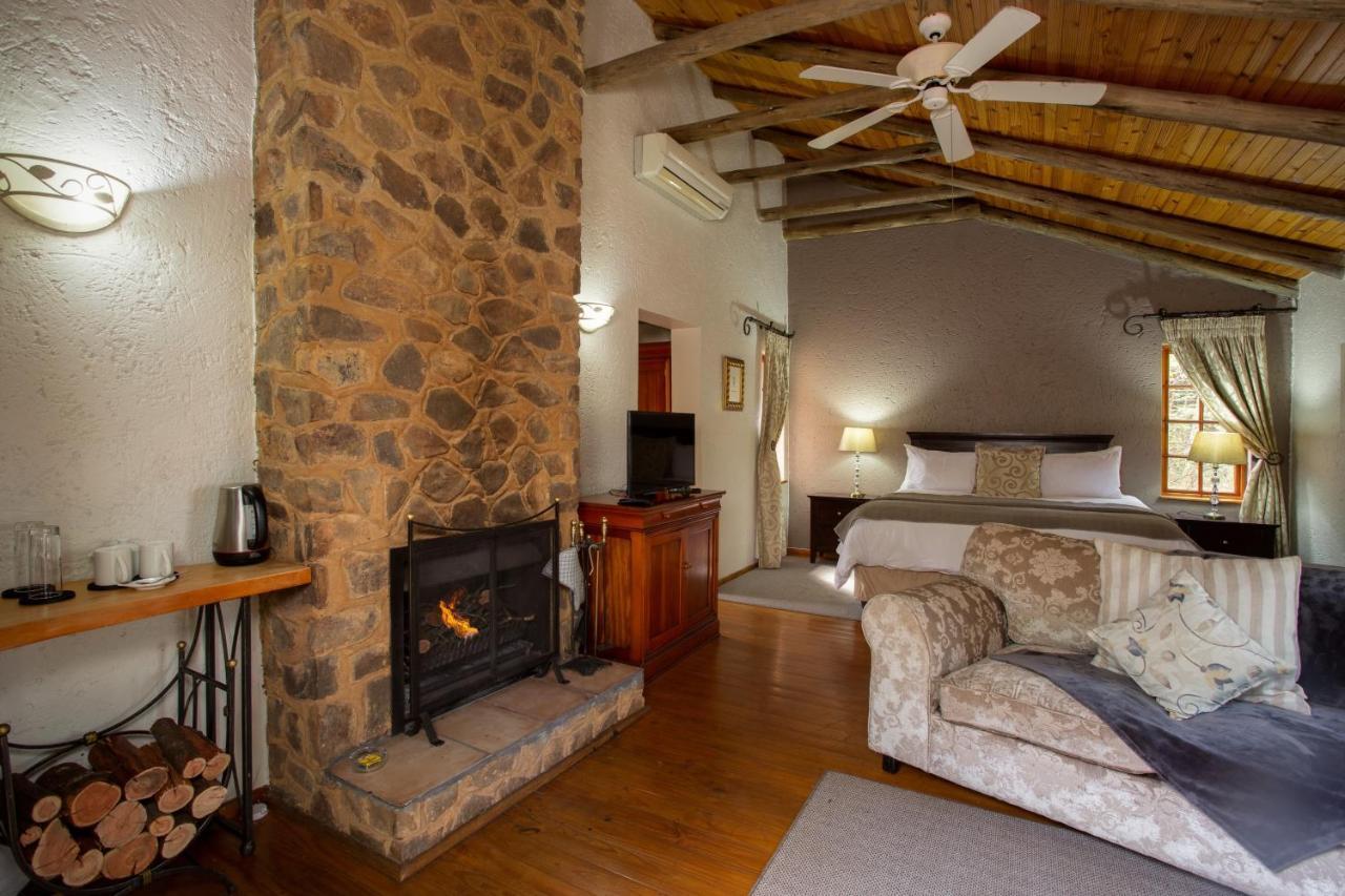 Whispering Pines Country Estate Villa Magaliesburg Buitenkant foto