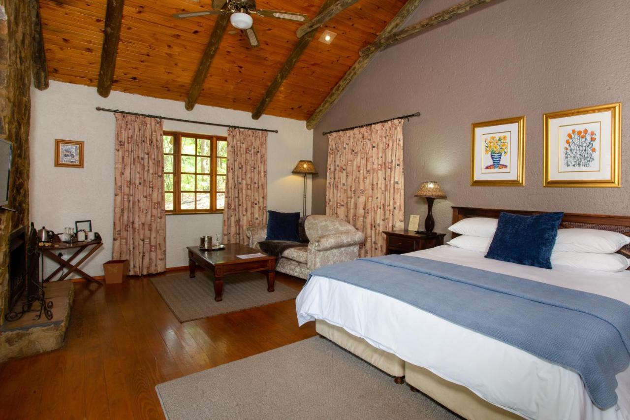 Whispering Pines Country Estate Villa Magaliesburg Buitenkant foto