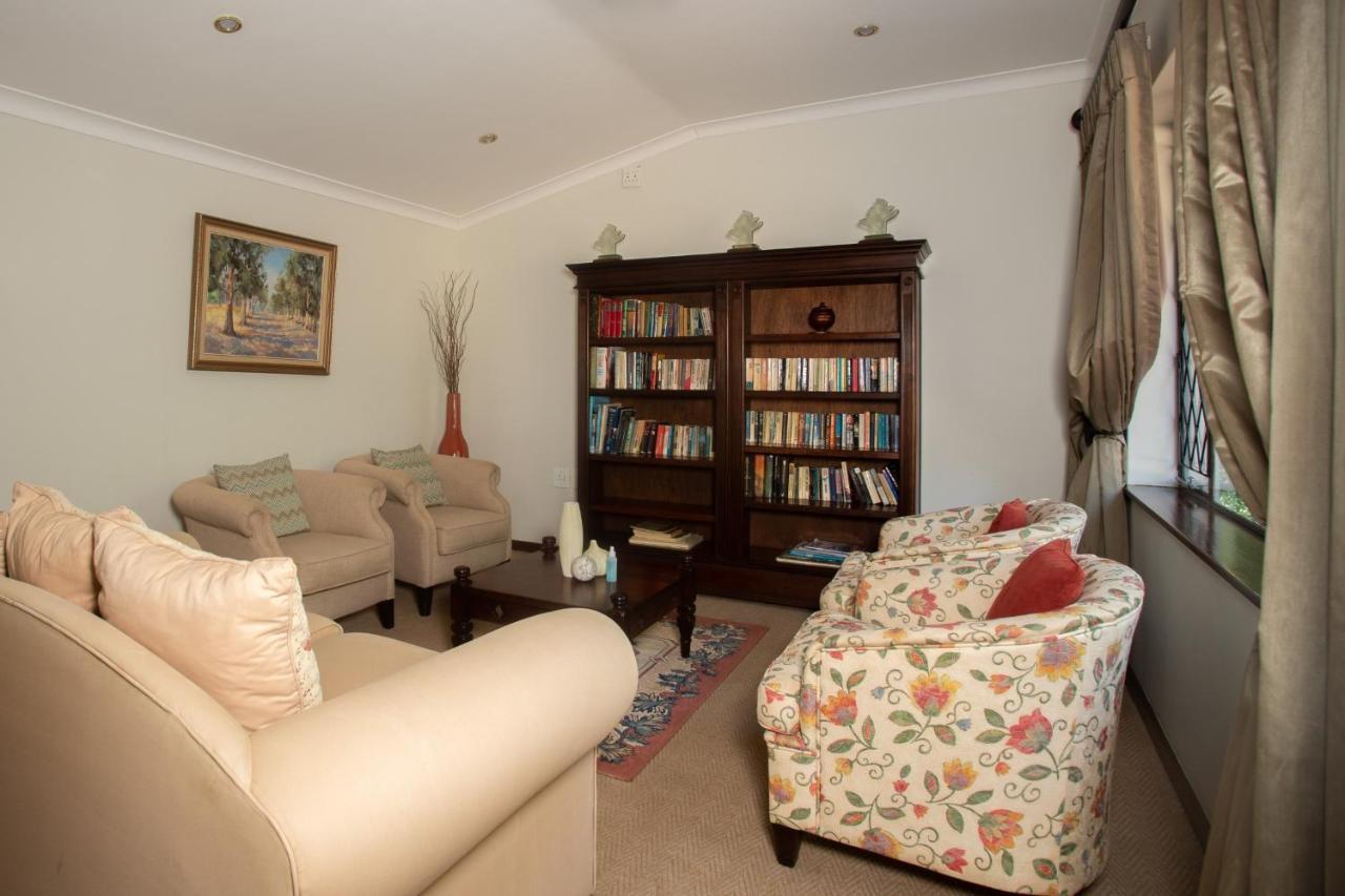 Whispering Pines Country Estate Villa Magaliesburg Buitenkant foto