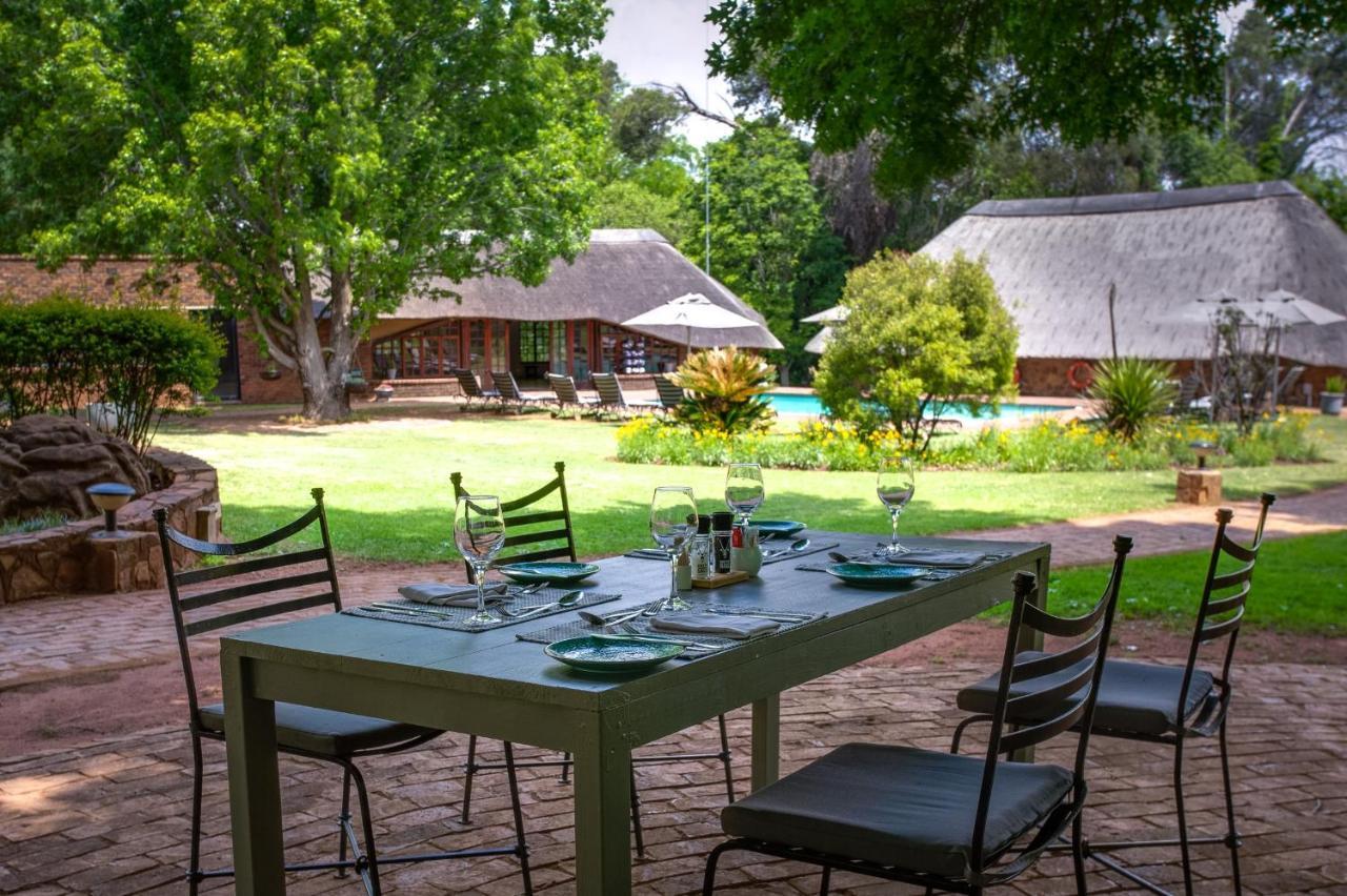 Whispering Pines Country Estate Villa Magaliesburg Buitenkant foto