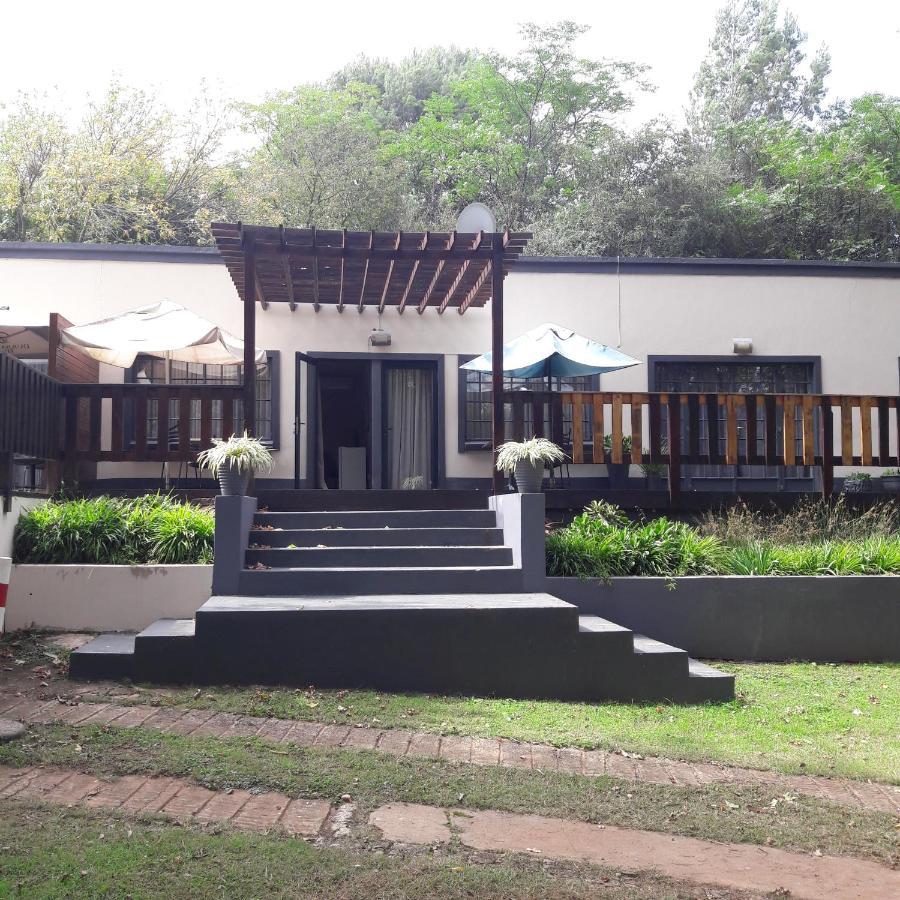 Whispering Pines Country Estate Villa Magaliesburg Buitenkant foto