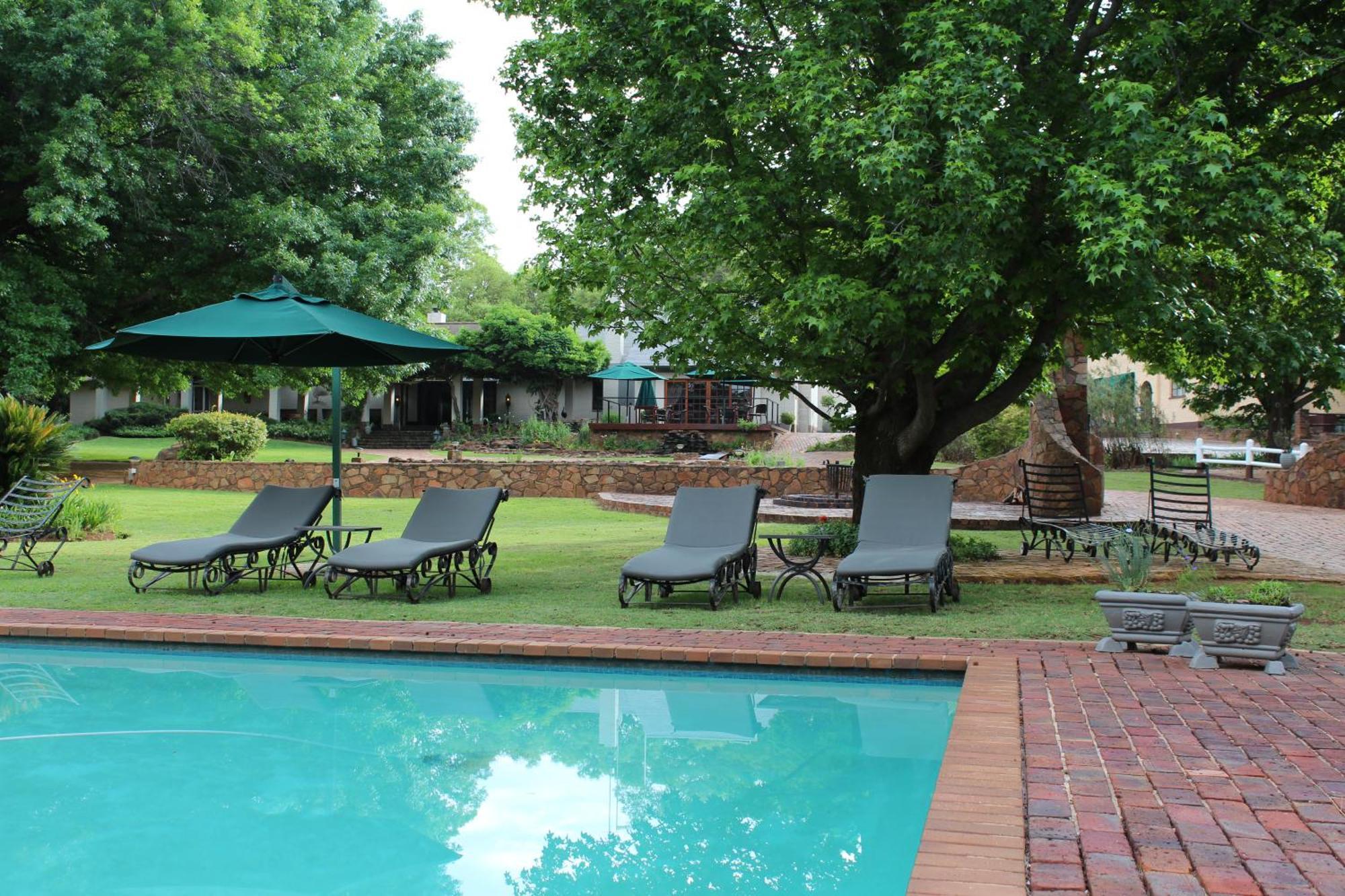 Whispering Pines Country Estate Villa Magaliesburg Buitenkant foto